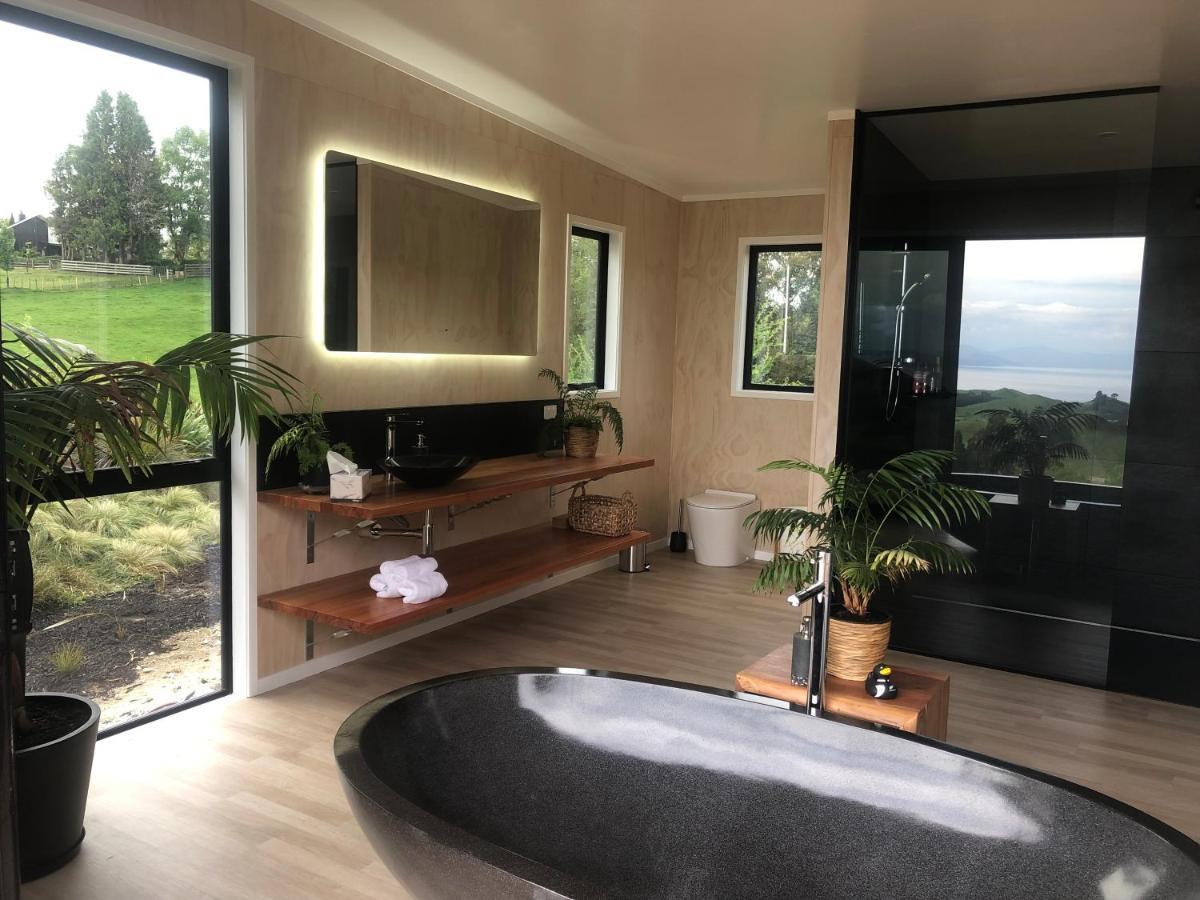 Whakaipo Bay Cabin Retreat Taupo Eksteriør bilde